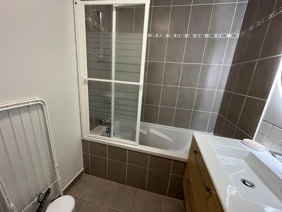 Apartmán Dahlia, Appt Cosy Avec Parking Et Balcon Caen Exteriér fotografie